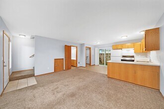 Building Photo - 99th Ave Tri-Plex-AT-4518