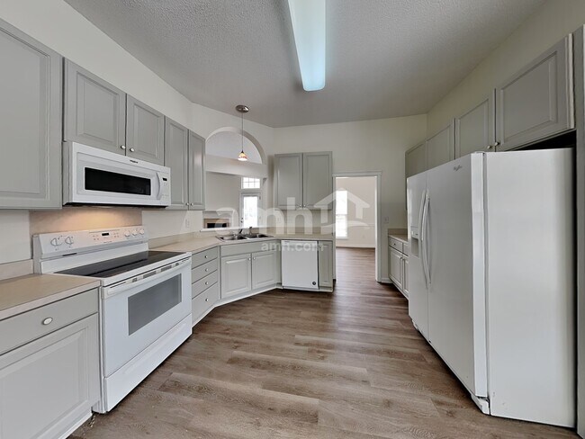 Building Photo - 2839 Oakglade Ct