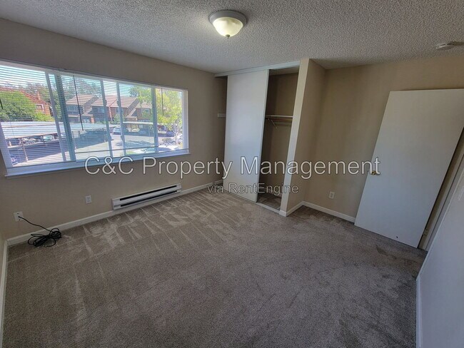 Building Photo - 1506 Parkway Dr