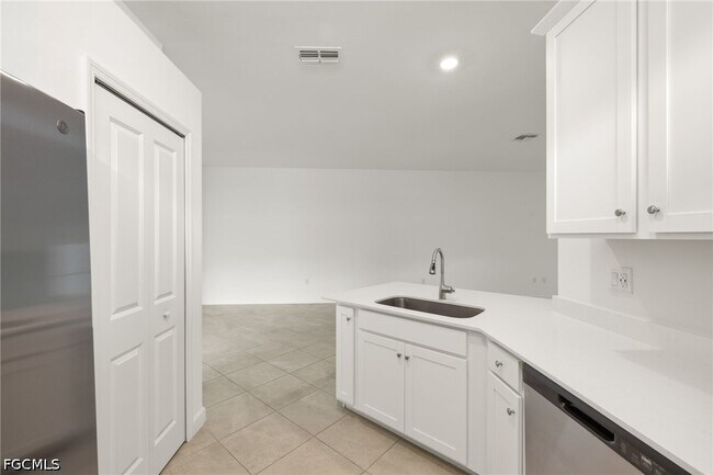 Building Photo - 9077 Leatherwood Loop