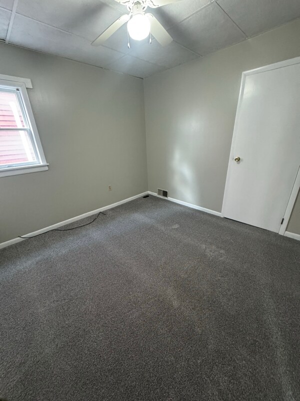 Building Photo - 3 W Evergreen St