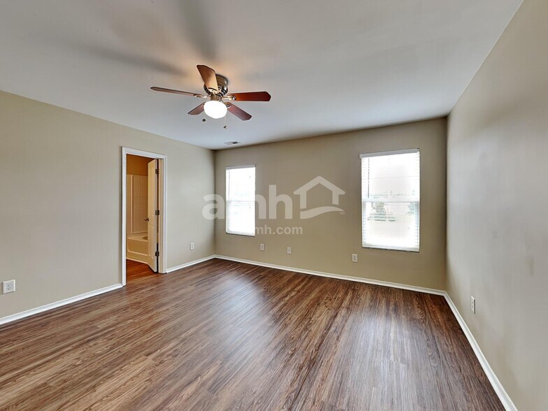 Building Photo - 3112 Varcroft Rd
