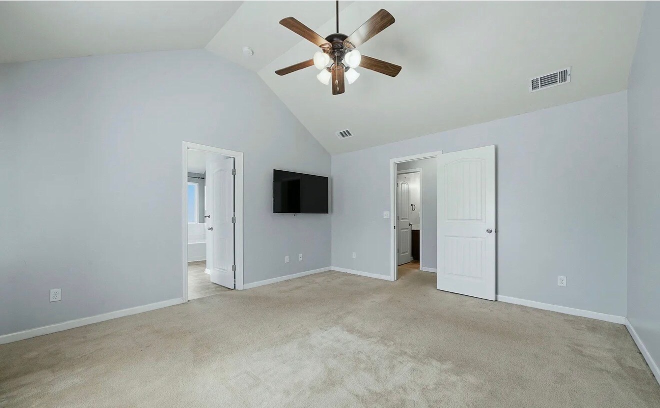 Building Photo - 9 Matador Way