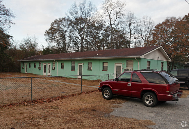 Building Photo - The Lodge At Twitty