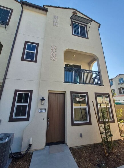 Building Photo - 2137 Cumberland