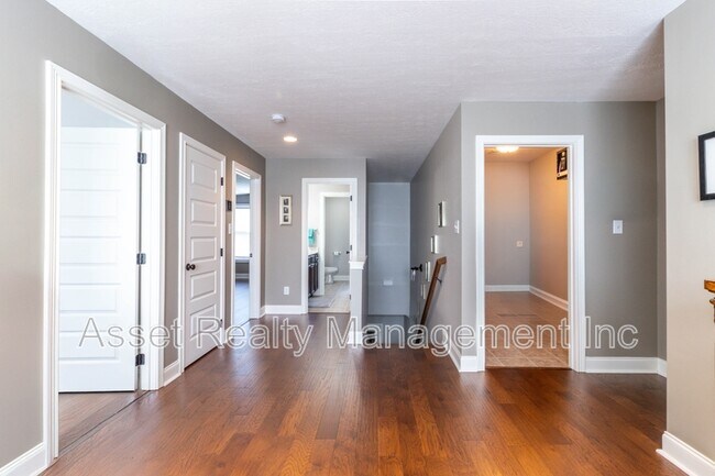 Building Photo - 1416 Madison Oaks Rd