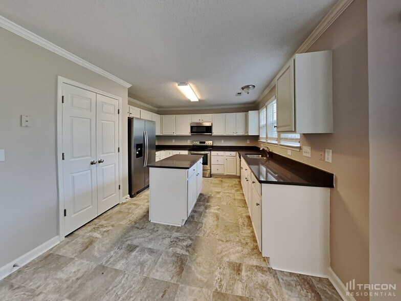 Building Photo - 3525 Sunset Hollow Ct