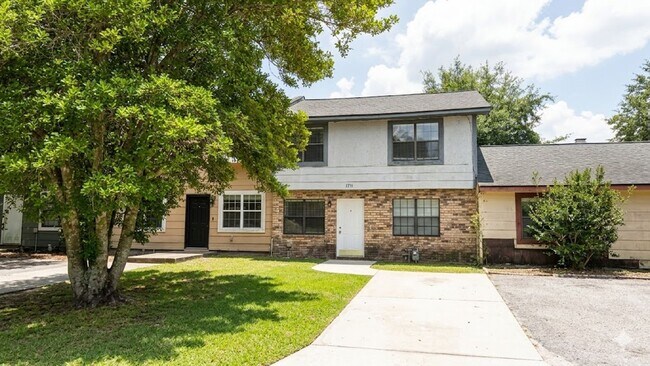 Building Photo - 818 Lesa St