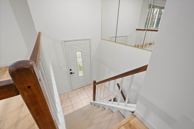 Building Photo - READY FOR MOVE IN! NEWLY RENOVATED 3 BEDRO...