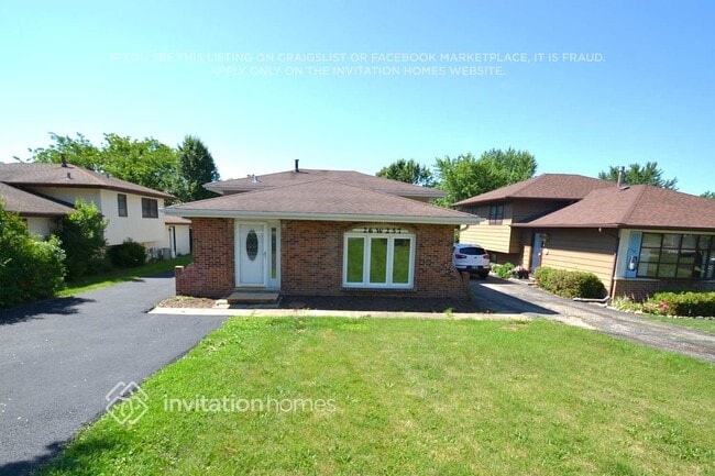 Building Photo - 26W257 Harrison St