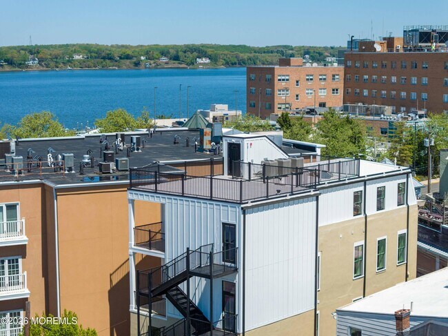 Building Photo - 9 Wharf Ave