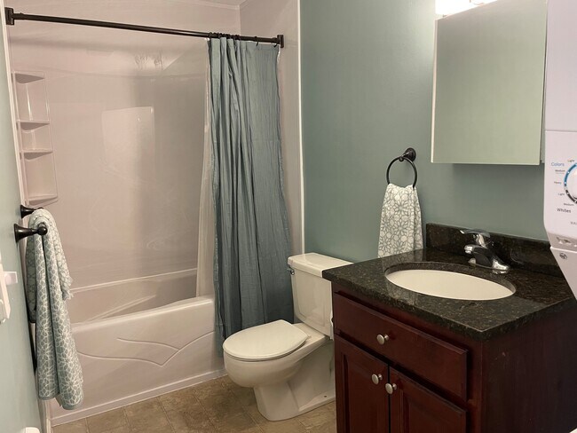 Building Photo - 120 Fisherville Rd