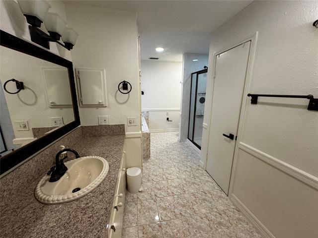 Building Photo - 1112 Kings Hwy