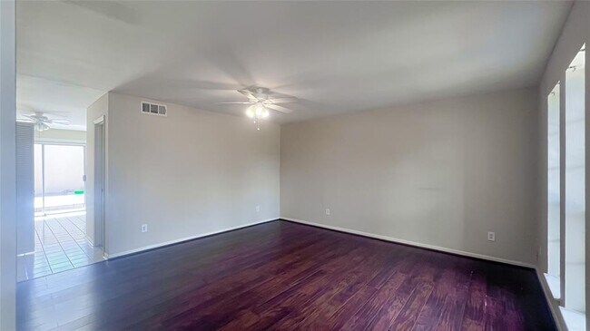 Building Photo - 13 River Creek Way