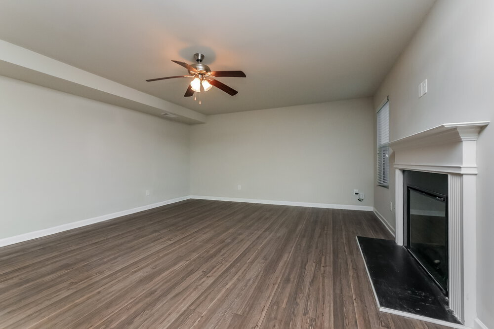 Building Photo - 405 Invector Ct