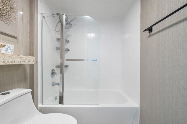 Building Photo - 2301 Collins Ave