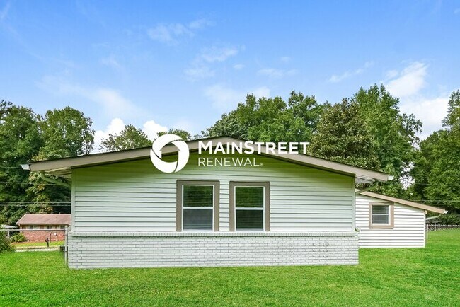 Building Photo - 3 Bedroom Pet-Friendly Home in decatur, GA...
