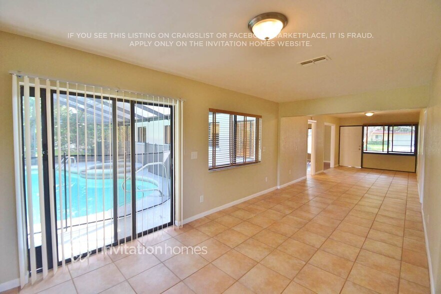 Building Photo - 16 Southwind Dr