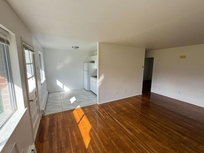 Building Photo - 35 Rome Ave