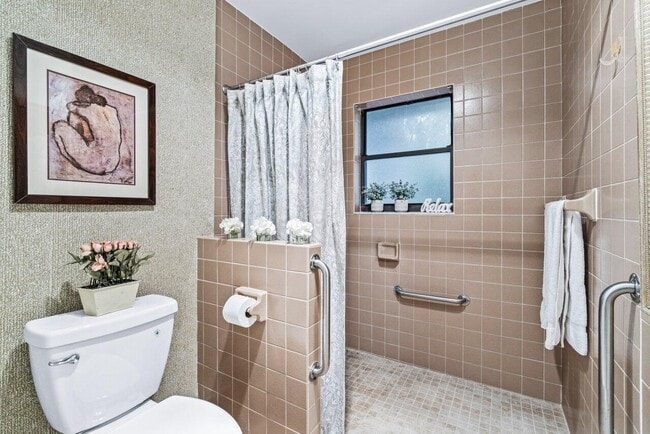 Building Photo - 5944 Forest Grove Dr