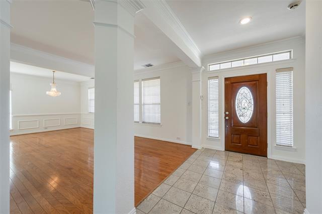 Building Photo - 917 Crestview Dr