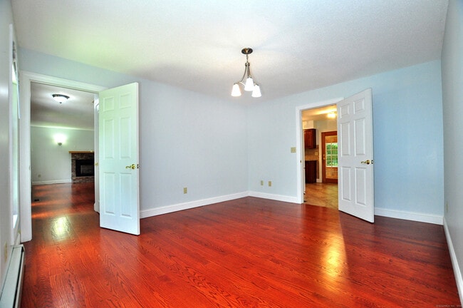 Building Photo - 64 Oak Ridge Dr