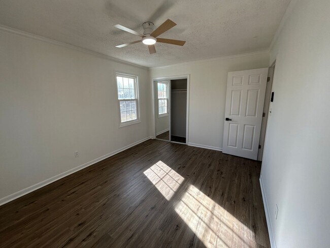 Building Photo - 59 Cricket Ln