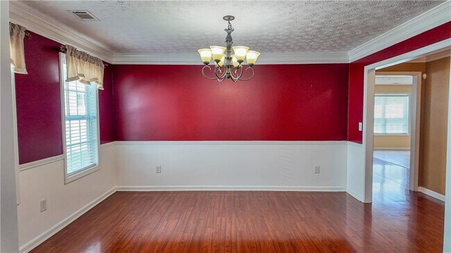 Building Photo - 2760 Rusticwood Dr SW