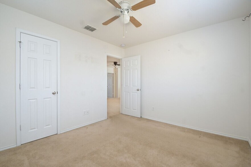 Building Photo - 3727 Fringe Breeze