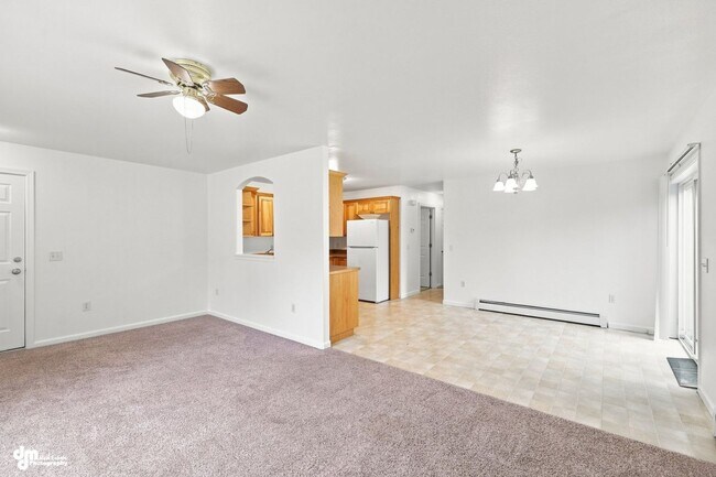 Building Photo - 8643 Lynnette Dr