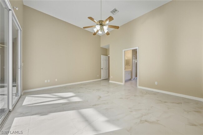 Building Photo - 128 Heritage Way