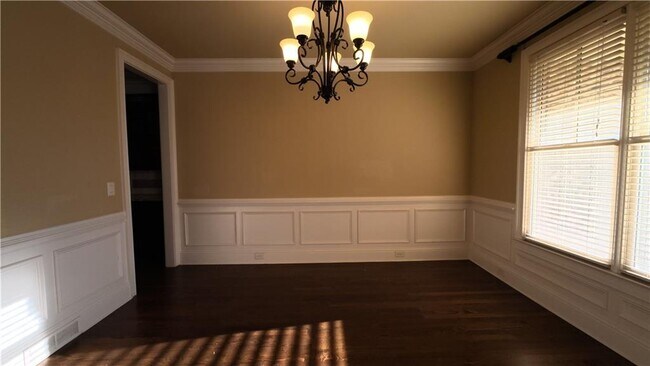 Building Photo - 3361 Lake McGinnis Dr