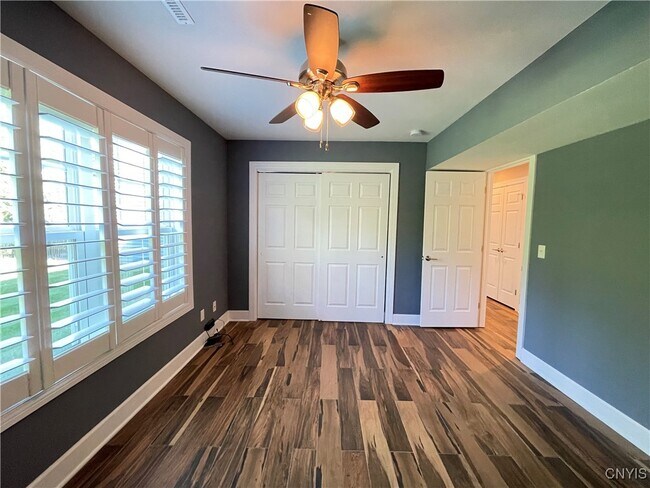 Building Photo - 7504 Birdsong Ln