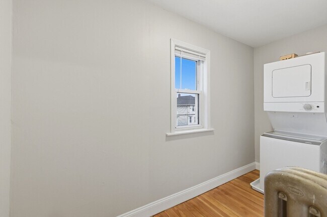 Building Photo - 54 Thomas St