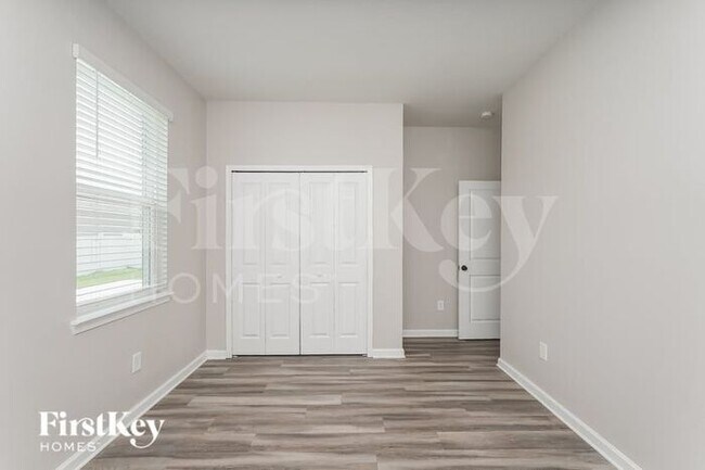 Building Photo - 6316 113th Terrace E