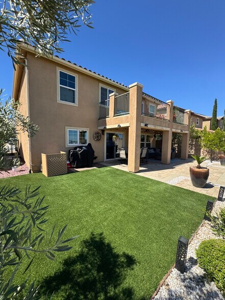 Backyard - 2727 Goldenrain St