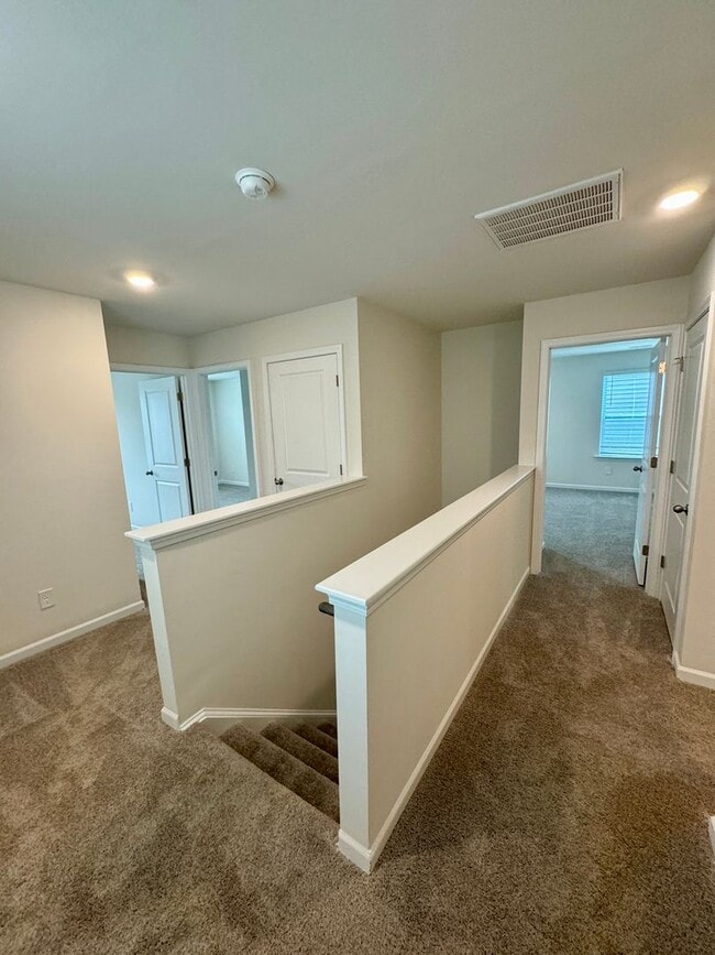 Building Photo - 3BR/2.5BA Home in Hamilton Woods