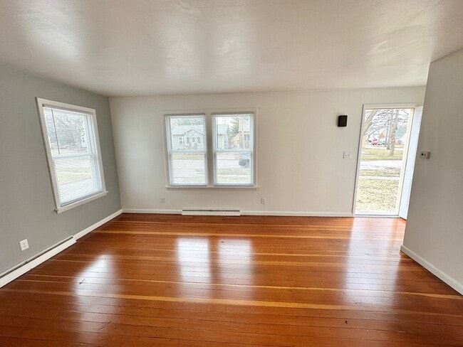 Building Photo - 858 Clay St