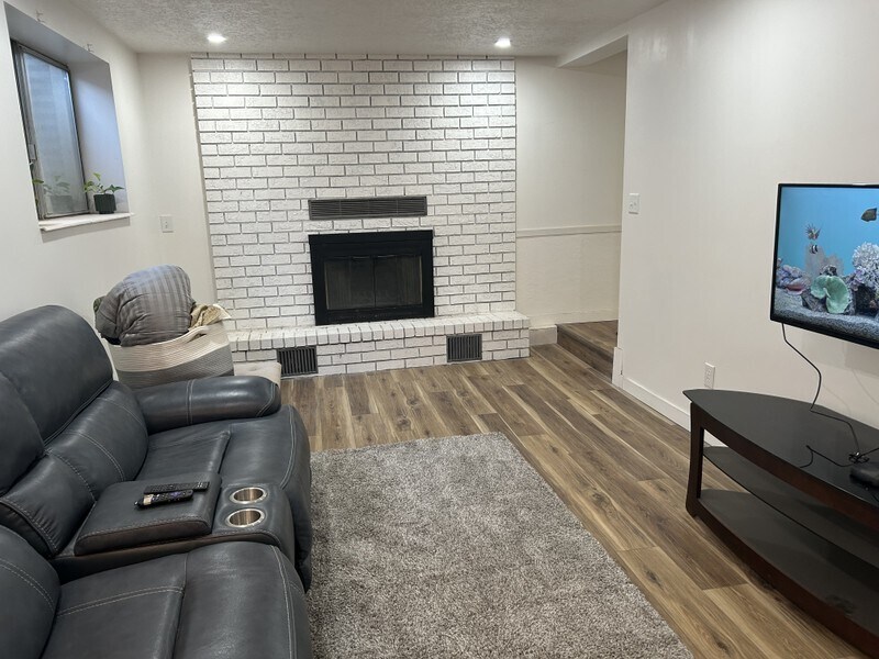 Building Photo - 809 Clover Blossom Cir