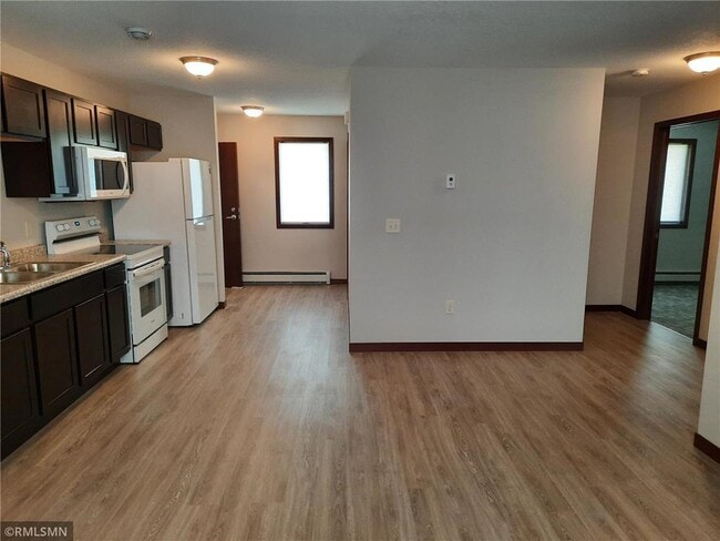 Primary Photo - 355 2nd St SE