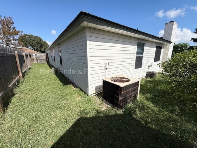 Building Photo - 12348 Casheros Cove Dr S