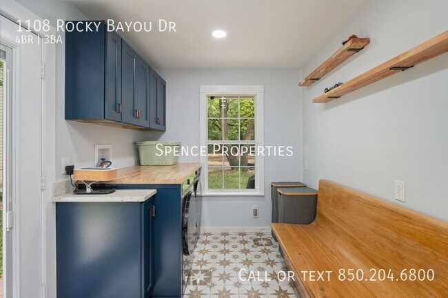 Building Photo - 1108 Rocky Bayou Dr