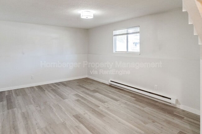Building Photo - 3917 S Johnson St