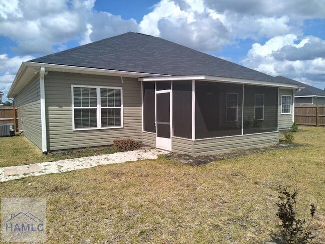 Building Photo - 729 Burke Dr