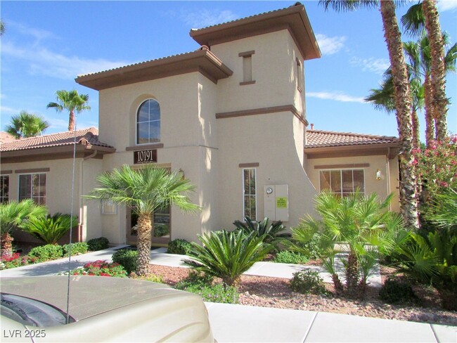 Primary Photo - 3925 Legend Hills St