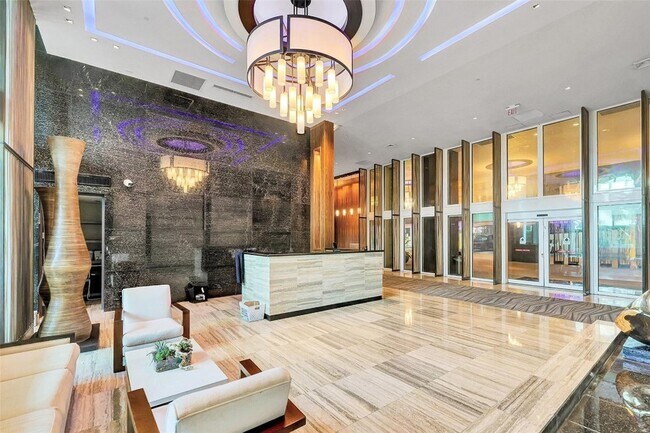 Building Photo - 101 S Fort Lauderdale Beach Blvd