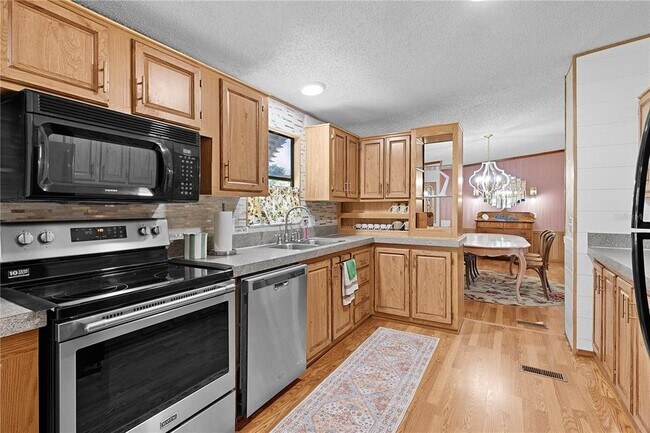 Building Photo - 13904 Co Rd 109D