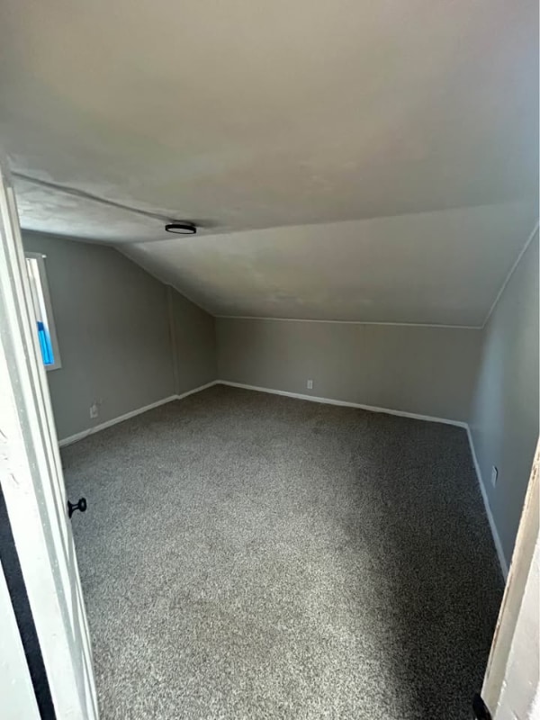 Building Photo - 120 Leray St