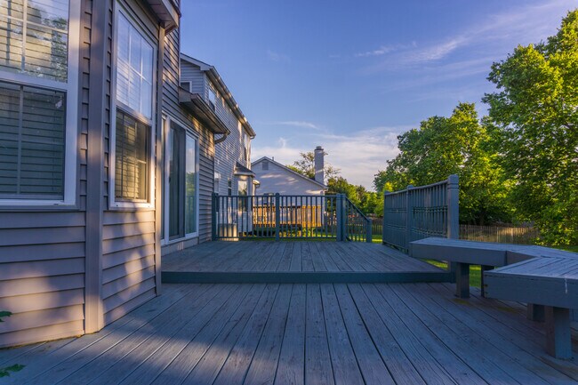 Building Photo - 6657 Delburn Ct