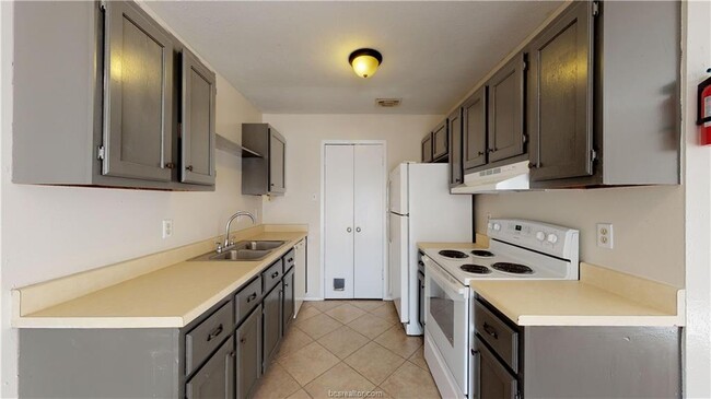 Building Photo - 1004 Verde Dr